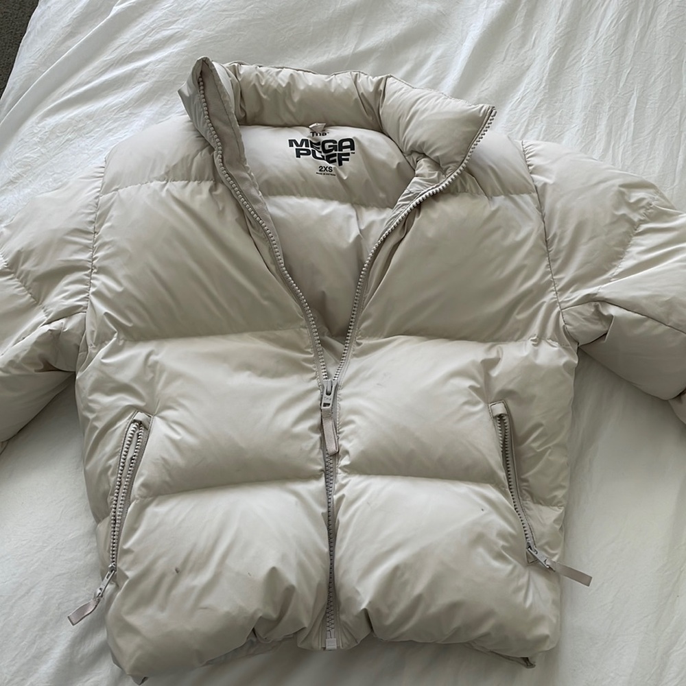 Aritzia mega puff jacket
